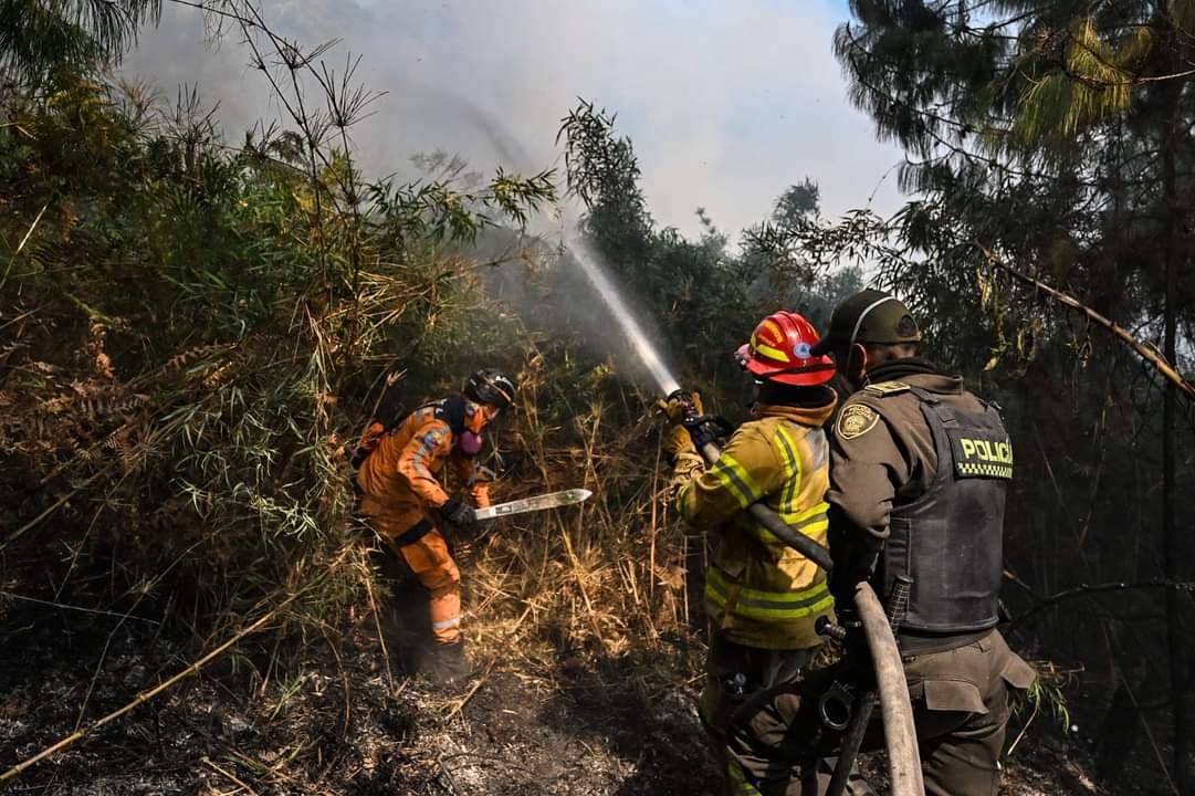 Llegó El Niño y el rancho ardiendo