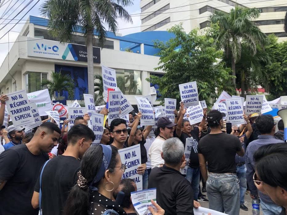 Protesta Barranquilla contra air-e – El Universal