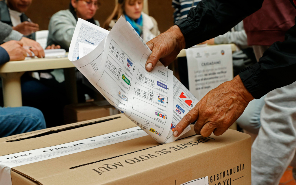 ¿Quién será más cínico, el elector o el elegido?